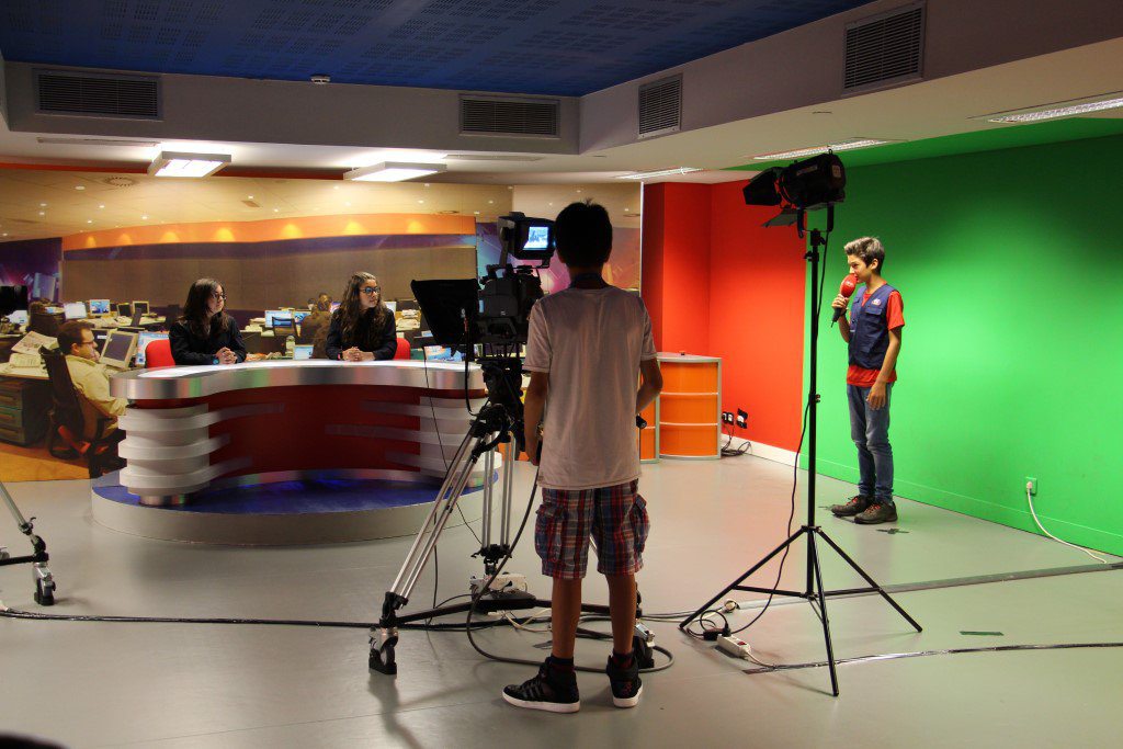 Kids recording a TV show in Lisbon\'s Kidzania